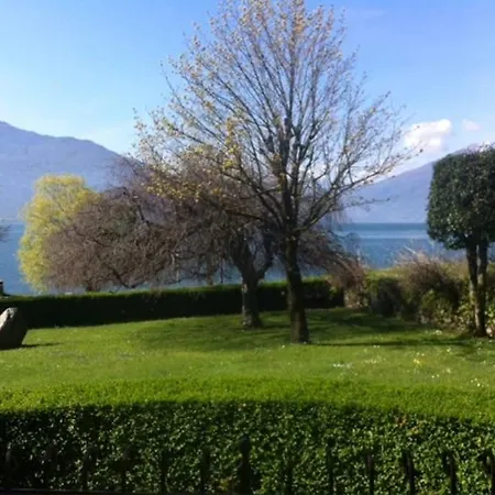 Favoloso Fronte Lago, アパート ジェーラ・ラーリオ