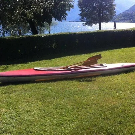 Favoloso Fronte Lago, *