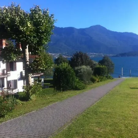 Favoloso Fronte Lago, *